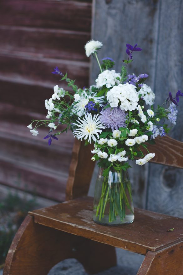 How to Start a Small Flower Farm [Part IV]: Harvesting + Arranging - I ...